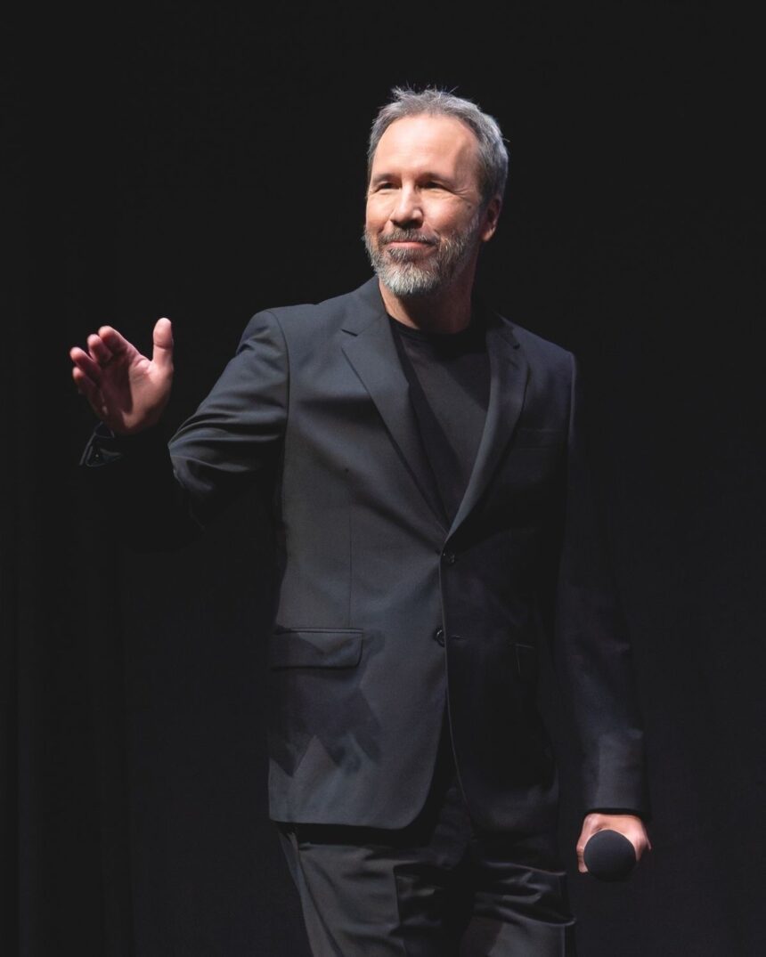 nfl punishes travis kelce | wynonna judd performance reactions | bella maclean | gay for fans